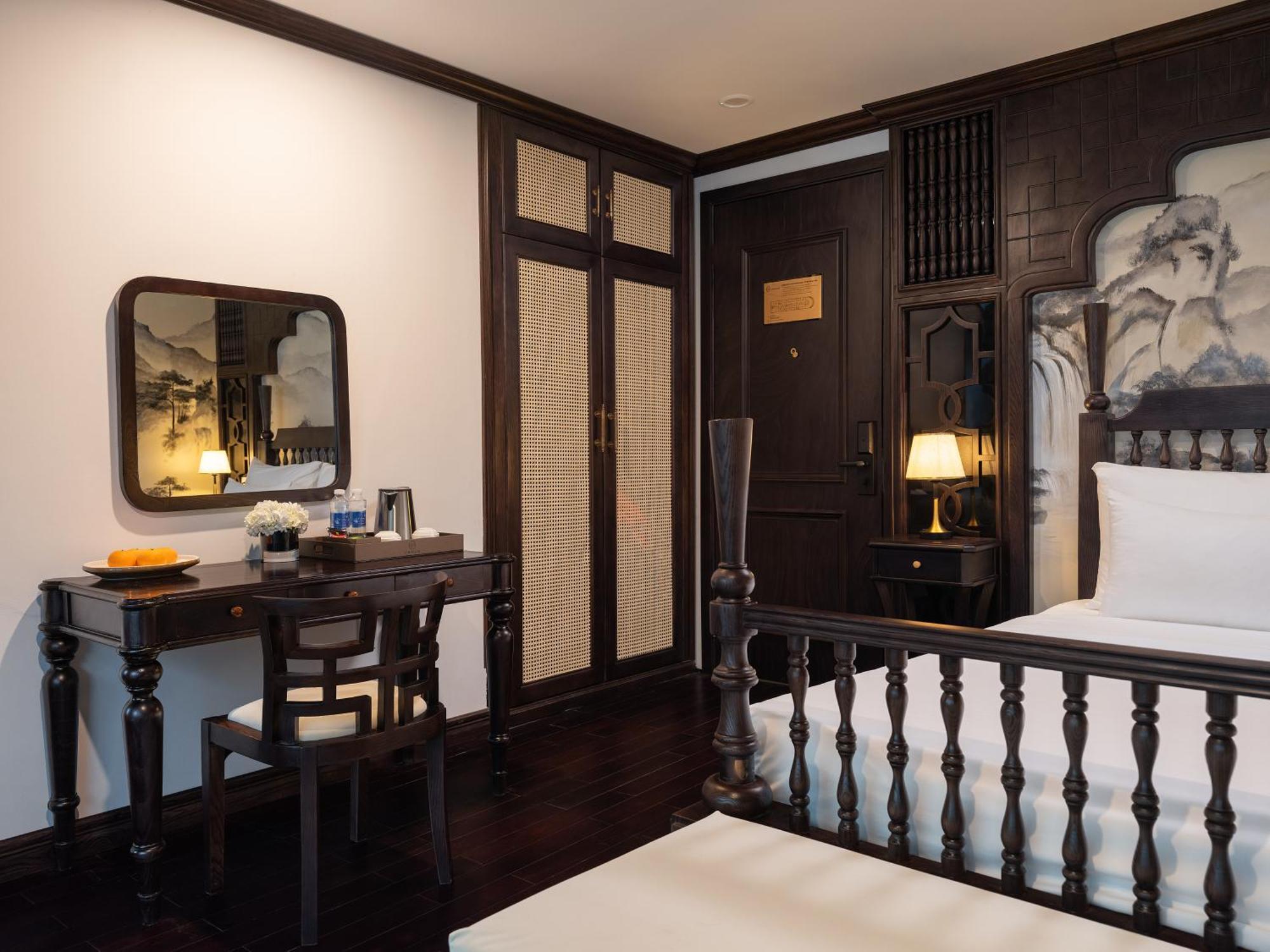 Hotel Era Premium Cruises Halong à Hạ Long Extérieur photo