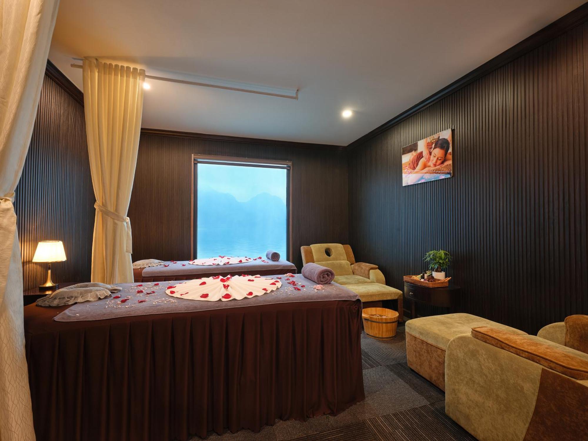 Hotel Era Premium Cruises Halong à Hạ Long Extérieur photo