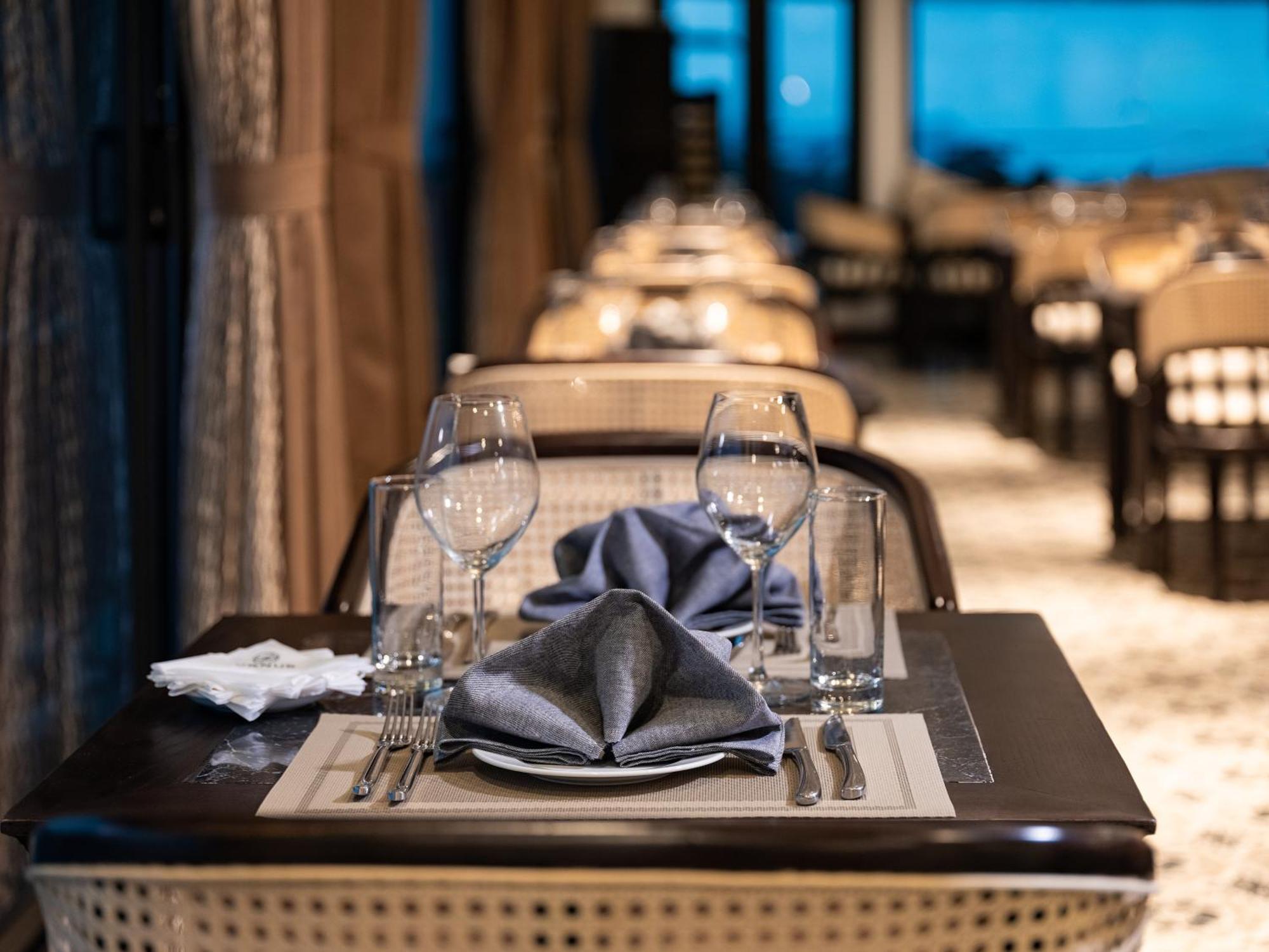 Hotel Era Premium Cruises Halong à Hạ Long Extérieur photo