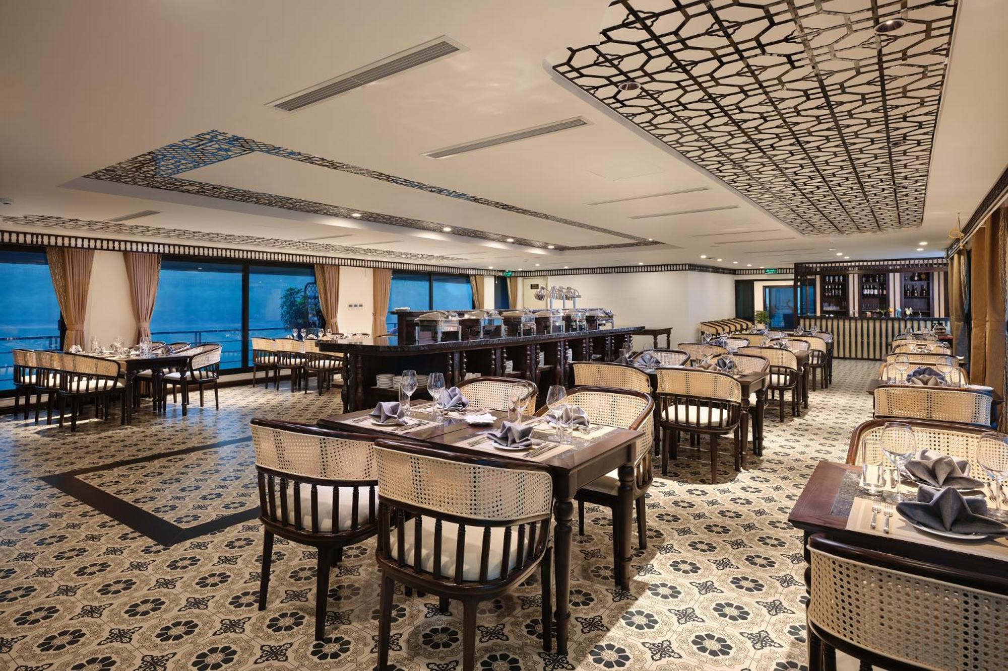 Hotel Era Premium Cruises Halong à Hạ Long Extérieur photo