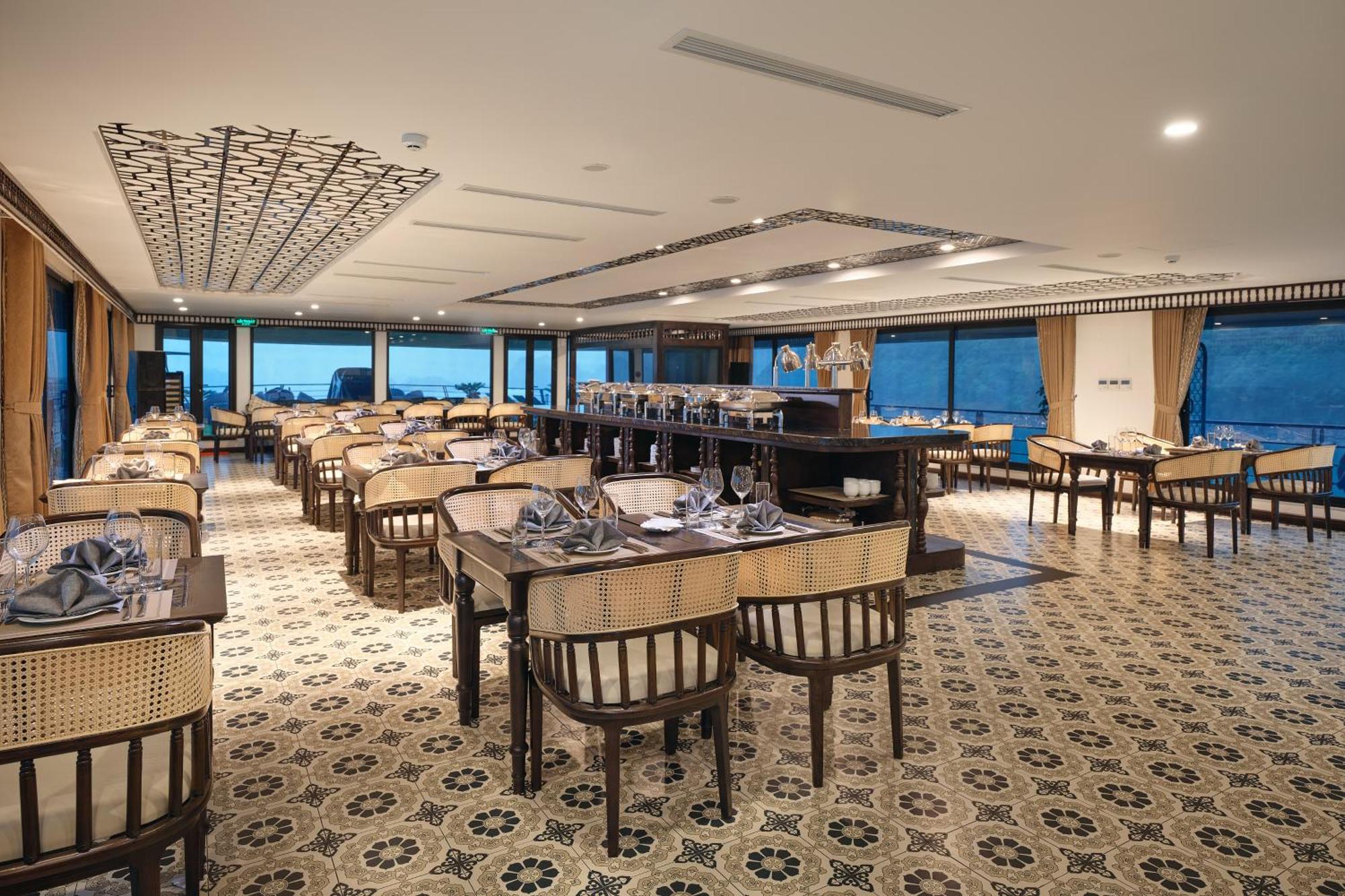 Hotel Era Premium Cruises Halong à Hạ Long Extérieur photo
