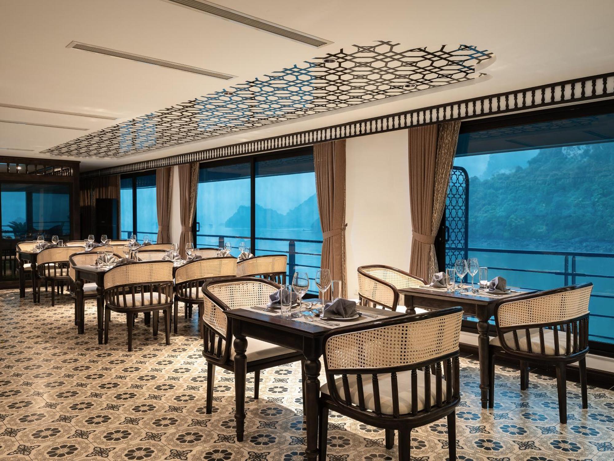 Hotel Era Premium Cruises Halong à Hạ Long Extérieur photo
